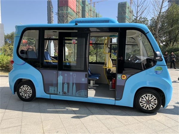 四轮电动观光车