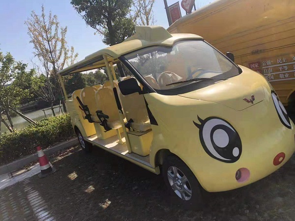 摆渡车