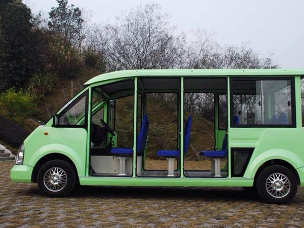 摆渡车