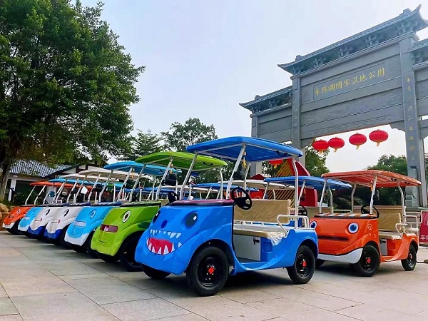高尔夫球车