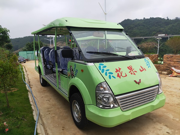 电瓶观光车