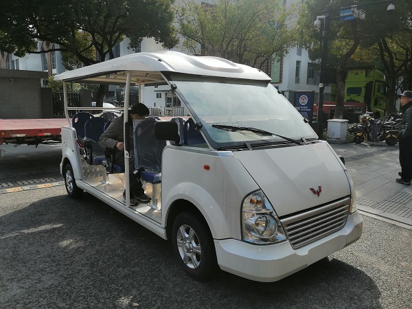 电瓶观光车